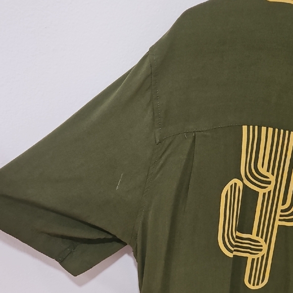 Molokai Men's Olive Cactus Print Casual Shirt - Picture 3 of 6